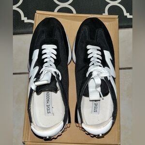 Steve Madden Black and White Women's Sneakers